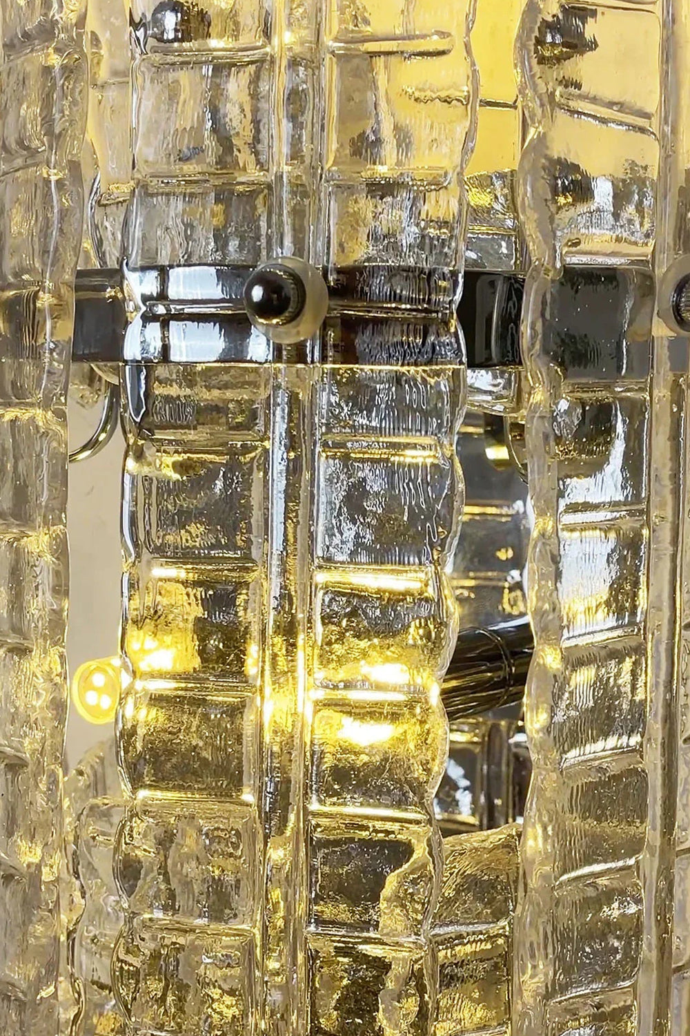 Ribbed Glass Ribbon Wall Light