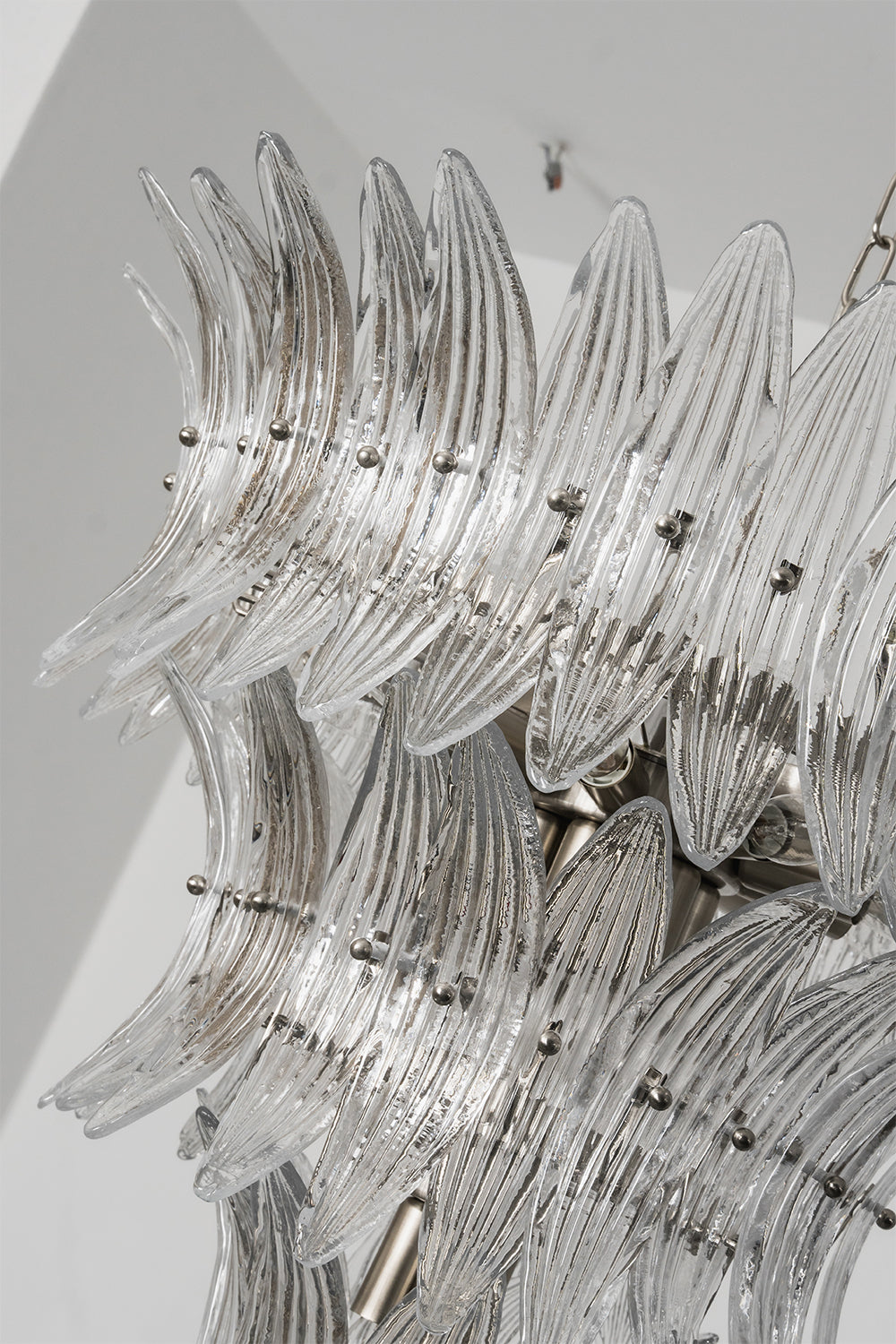 Ribbed Leaf Tier Chandelier