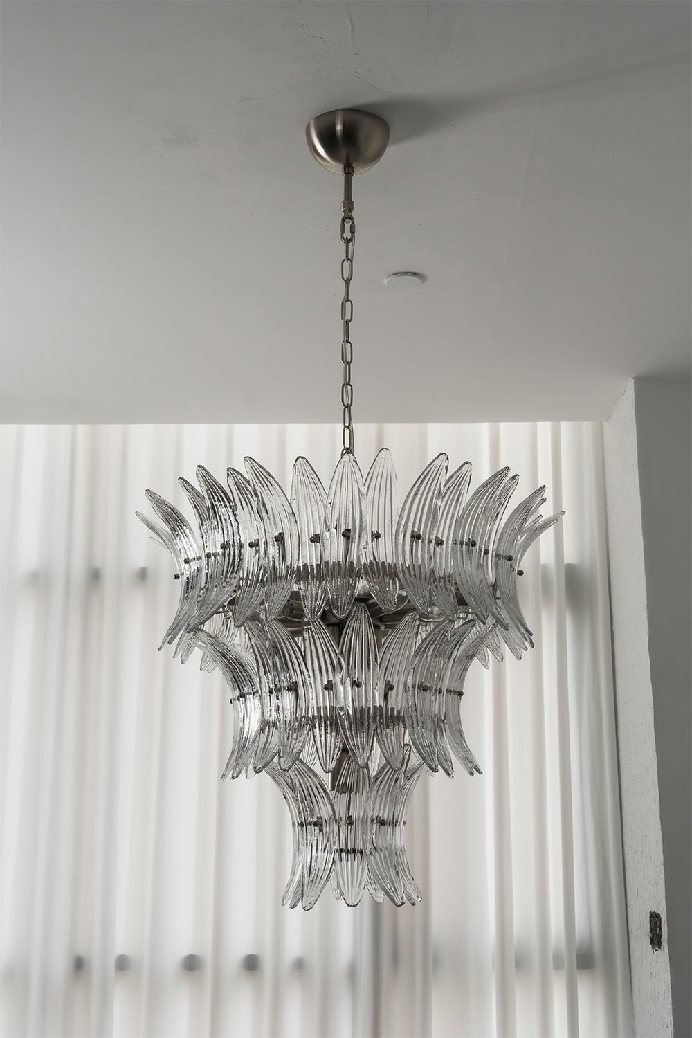Ribbed Leaf Tier Chandelier