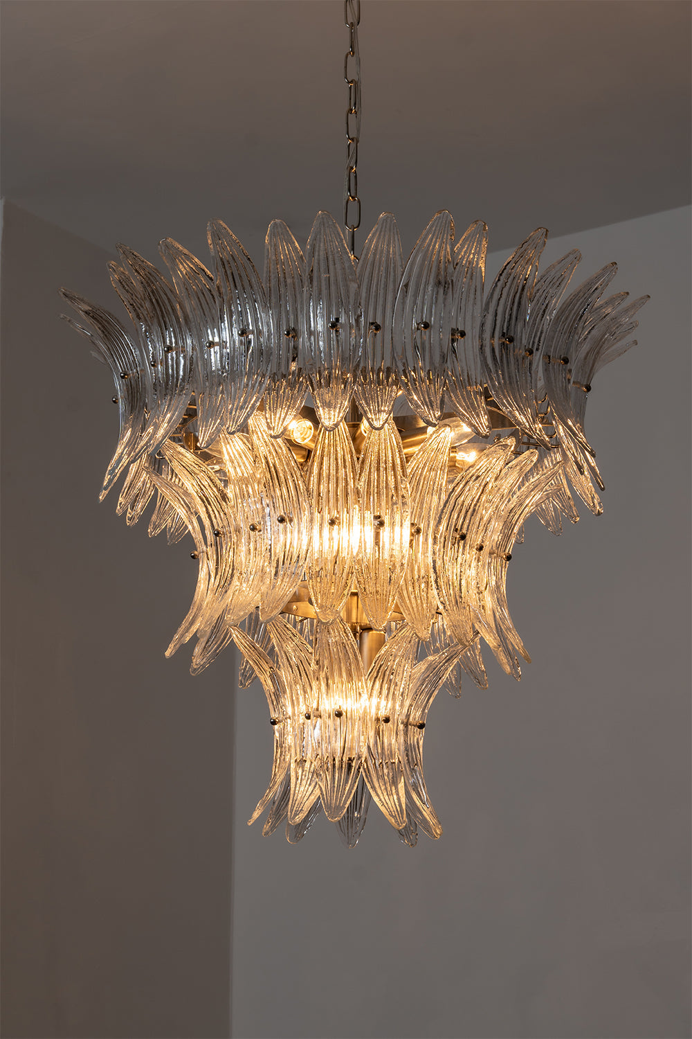Ribbed Leaf Tier Chandelier