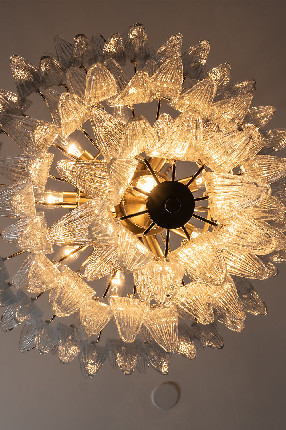 Ribbed Leaf Tier Chandelier