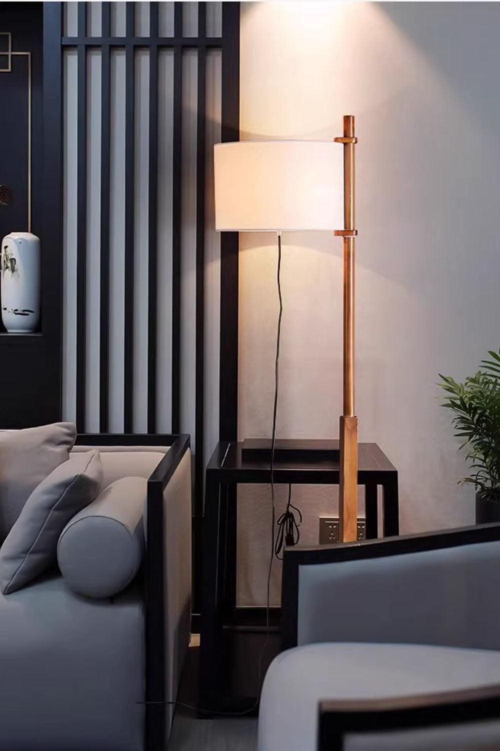 Santa&Cole Walnut Floor Lamp