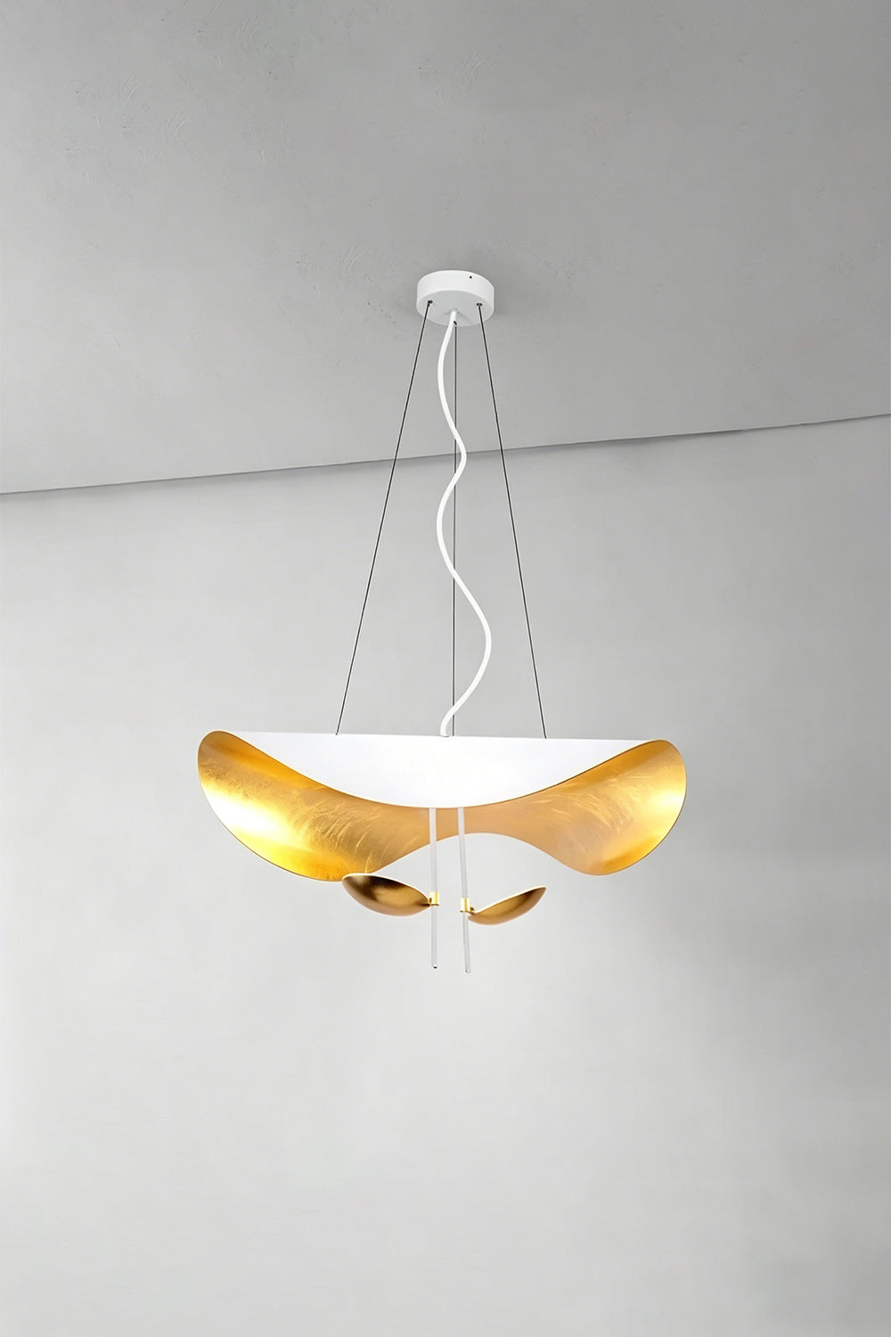 Voluta Horizon Metal Pendant Light