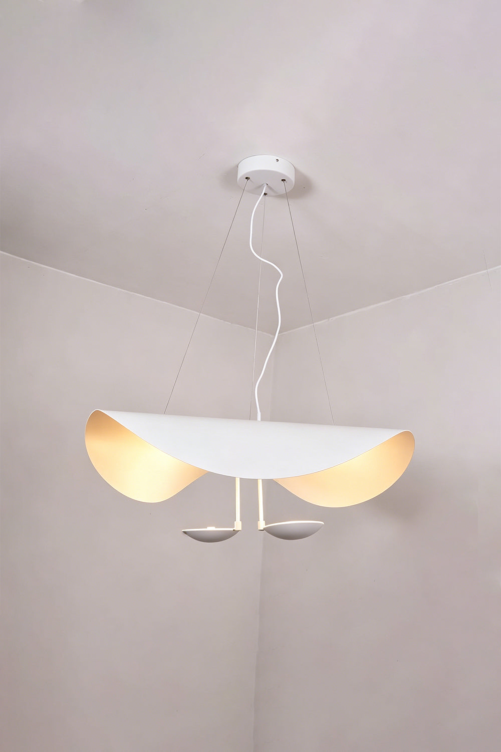 Voluta Horizon Metal Pendant Light